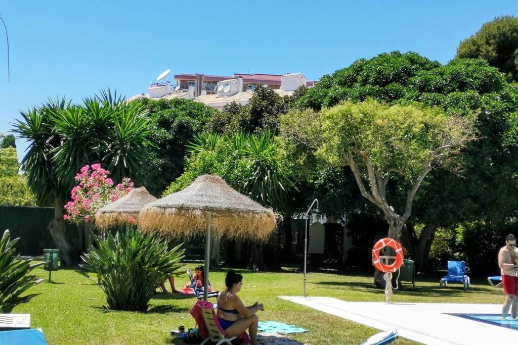 Beautiful Sea Views Cozy Apartment 350 M From Beach بينالماذينا المظهر الخارجي الصورة