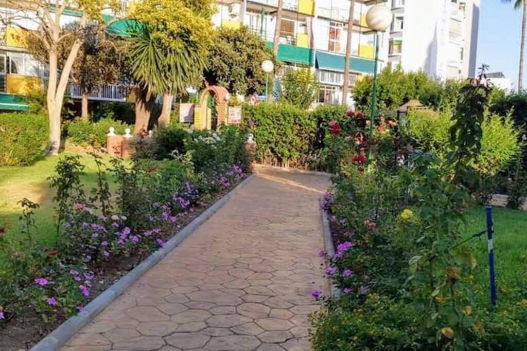 Beautiful Sea Views Cozy Apartment 350 M From Beach بينالماذينا المظهر الخارجي الصورة