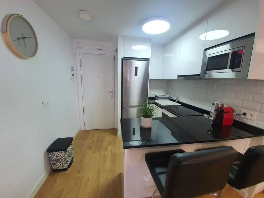 Beautiful Sea Views Cozy Apartment 350 M From Beach بينالماذينا المظهر الخارجي الصورة