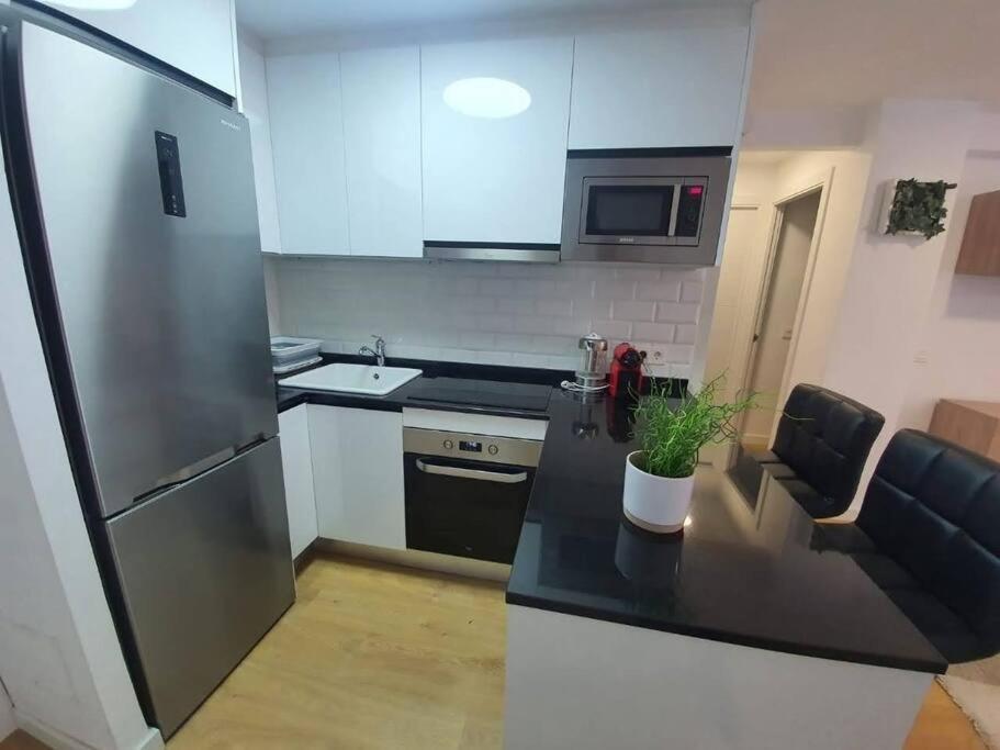 Beautiful Sea Views Cozy Apartment 350 M From Beach بينالماذينا المظهر الخارجي الصورة