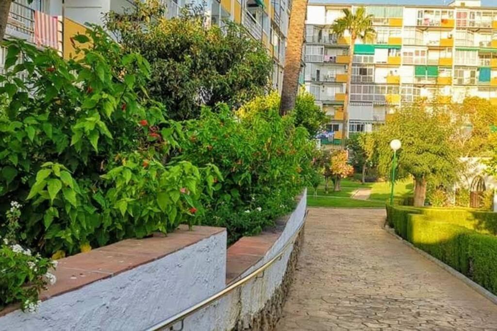 Beautiful Sea Views Cozy Apartment 350 M From Beach بينالماذينا المظهر الخارجي الصورة