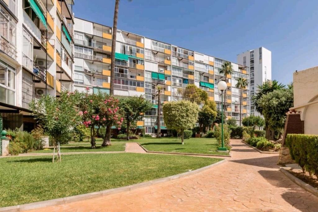 Beautiful Sea Views Cozy Apartment 350 M From Beach بينالماذينا المظهر الخارجي الصورة