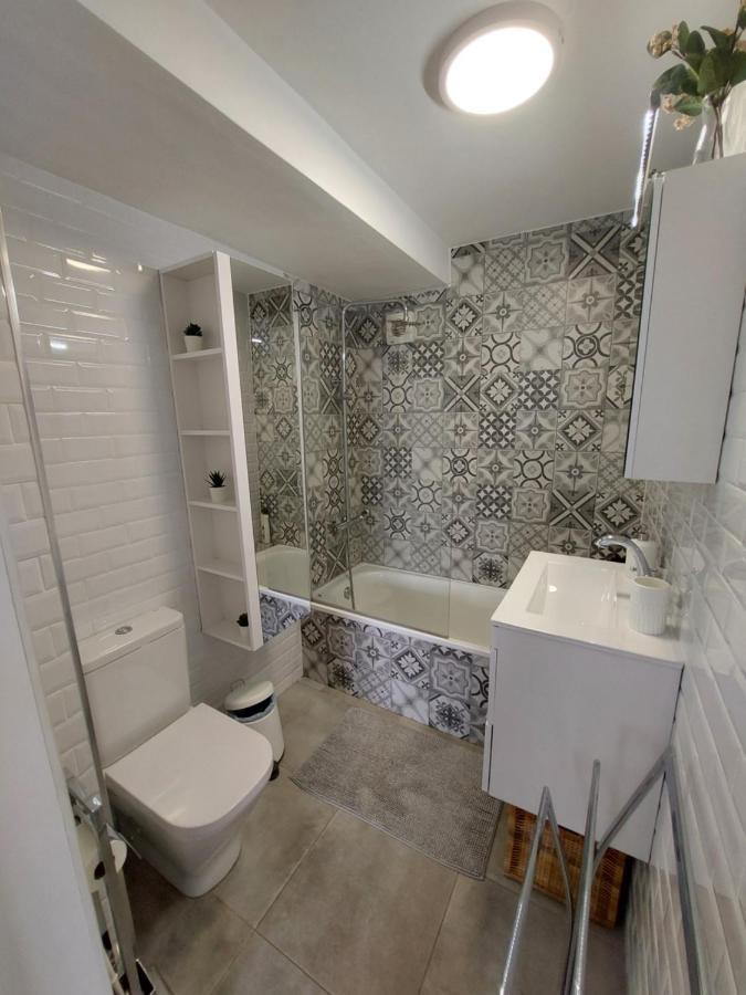 Beautiful Sea Views Cozy Apartment 350 M From Beach بينالماذينا المظهر الخارجي الصورة